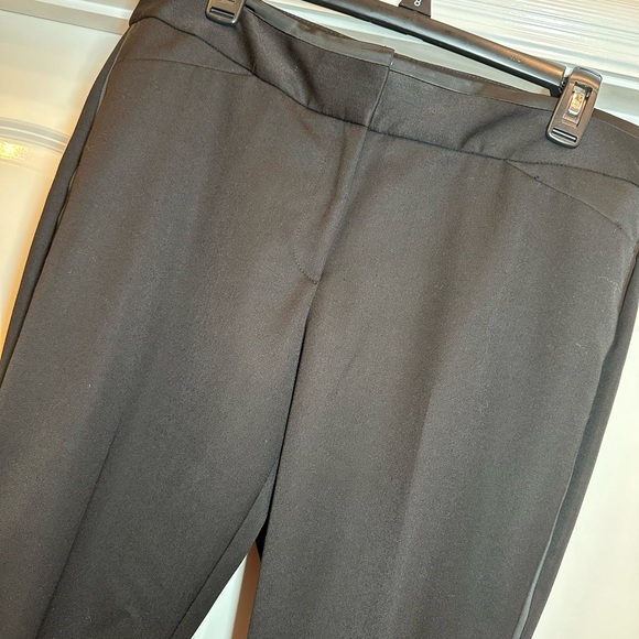 Like new WHBM Slim Ankle Pants 12R - Picture 7 of 11